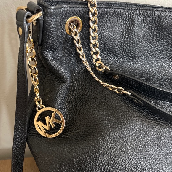 Michael Kors Black Leather Gold Chain Jet Set Hobo Shoulder Tote Crossbody - Picture 2 of 6